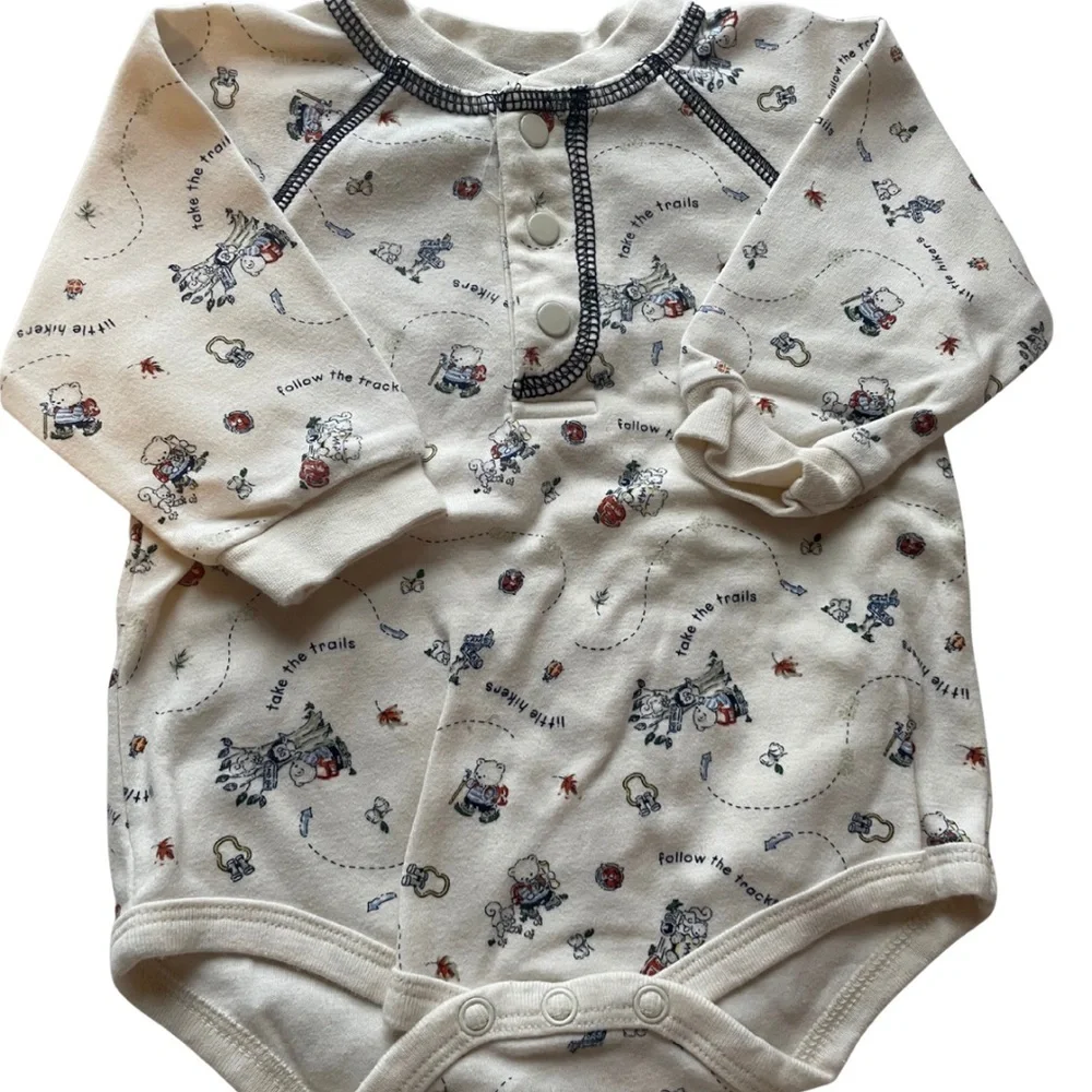 Simply basic bear button onesie - Picture 1 of 2